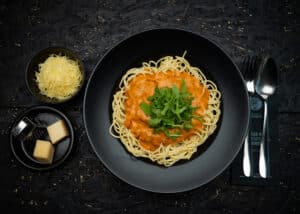 spaghetti met licht diabolique saus