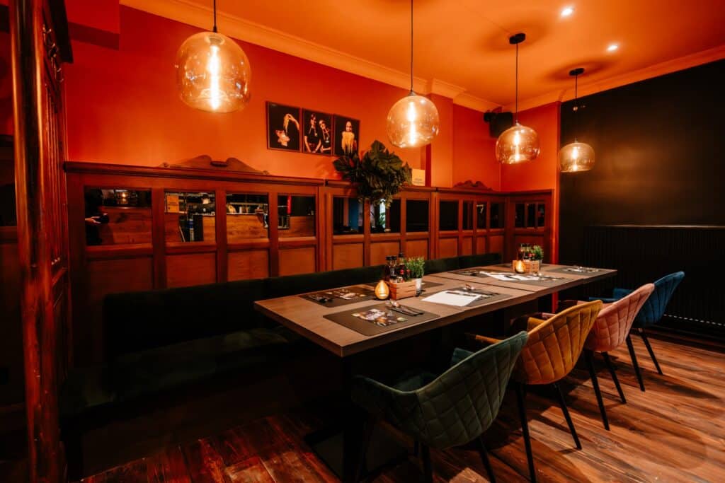 RONSE(HR) ©sdinnewethbe (007) Sfeerbeeld van restaurant Mister Spaghetti Ronse