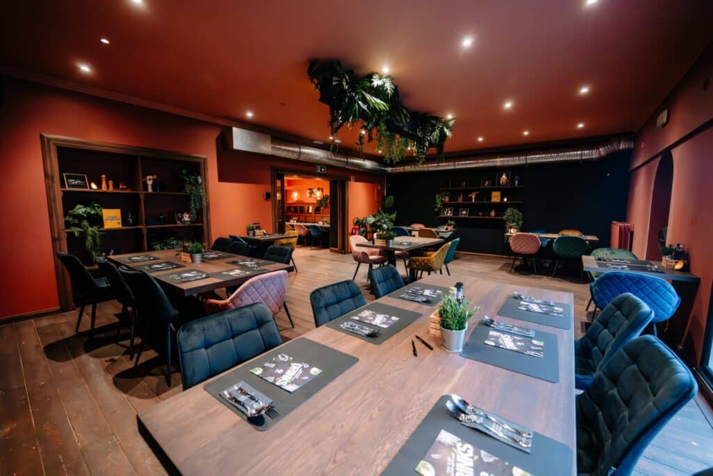 RONSE(HR) ©sdinnewethbe (010) Sfeerbeeld van restaurant Mister Spaghetti Ronse